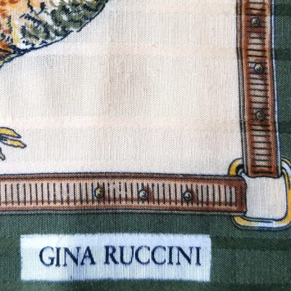 Elegant Green and Cream Scarf - Picture 7 of 9